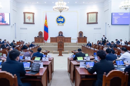 Хуульд өөрчлөлт оруулах тухай хуулийн төсөл, “Хянан шалгах түр хороо байгуулах тухай” УИХ-ын тогтоолын төслийг хэлэлцлээ