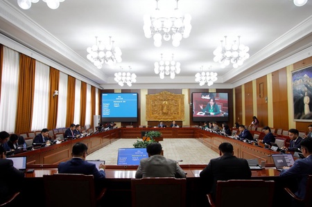 ЭЗБХ: Монгол Улсын хөгжлийн 2024 оны төлөвлөгөөний төсөл болон бусад таван асуудлыг хэлэлцлээ  