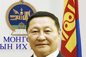Улсын Их Хурлын гишүүн Н.Алтанхуягаас Монгол Улсын Ерөнхий сайд Л.Оюун-Эрдэнэд хандаж “Төмөрлөгийн үйлдвэрийг дэмжих талаар Засгийн газраас авч хэрэгжүүлсэн арга хэмжээний тухай болон Хөгжлийн банкны 