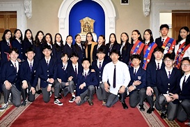 Улсын Их Хурлын чуулганы нэгдсэн хуралдаантай 365 иргэн танилцлаа