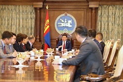 УИХ-ын дарга Г.Занданшатар: "Монгол Улс халамжийн улсаас бүтээмжийн улс болох ёстой"