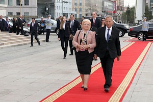 УИХ-ын дарга Г.Занданшатар БНЧУ-ын Парламентын Сенатын танхимын Ерөнхийлөгч Ярослав Кубераг угтан авлаа