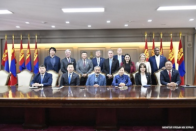 Members of the Mongolia–United States Parliamentary Group in the State Great Hural (Parliament) of Mongolia met with representatives of the United States House of Representatives
