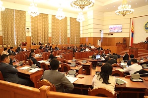Чуулганы нэгдсэн хуралдаан 77.3 хувийн ирцтэйгээр Монгол Улсын Үндсэн хуульд оруулах нэмэлт, өөрчлөлтийн төслийн хоёр дахь хэлэлцүүлгийг эхлүүллээ