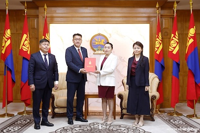 Submitted the draft resolution of the State Great Hural (Parliament) of Mongolia on “Granting Authorization for Government Debt Guarantees"