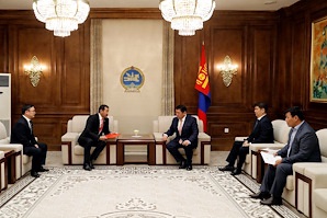 УИХ-ын гишүүд болон Монгол Улсын Засгийн газраас хуулийн төслүүд өргөн барилаа