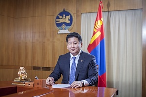 Монгол Улсын Ерөнхий сайд У.Хүрэлсүх Улсын Их Хурлын 2018 оны 05 дугаар сарын 04-ний өдрийн чуулганы нэгдсэн хуралдаанд "Монгол Улсын усны нөөц, ус ашиглалтын өнөөгийн байдал, тулгамдаж байгаа асуудал, цаашид авч хэрэгжүүлэх арга хэмжээний талаар" хийх мэдээлэл 