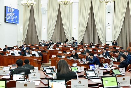Монгол Улсын 2026 оны төсвийн төслүүдийн нэг дэх хэлэлцүүлэг үргэлжилж байна