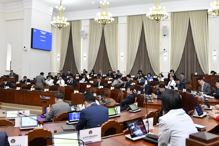 Хот байгуулалтын тухай хуульд нэмэлт оруулах тухай хуулийн төслийг хэлэлцэхийг дэмжив 