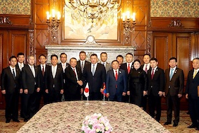 Chairman of the Parliament of Mongolia welcomed by Speakers of Japanese Houses 