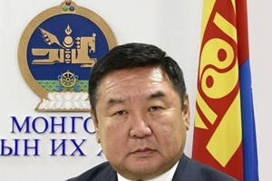 Улсын Их Хурлын гишүүн Д.Ганбатаас Монгол Улсын Ерөнхий сайдад хандан "Нүүрс тээвэрлэлтийн салбарт хэрэгжиж буй тогтоол, шийдвэрийн хэрэгжилтийн байдал, цаашид Засгийн газраас авч хэрэгжүүлэх арга хэмжээний талаар " тавьсан асуулгын хариу