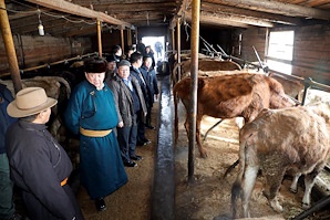 Видео: УИХ-ын дарга М.Энхболд Төв аймагт ажиллаж байна