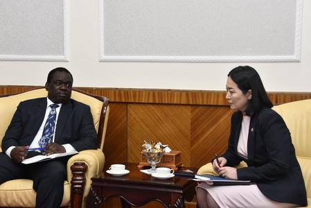Байнгын хорооны дарга П.Анужин НҮБ-ын Хүүхдийн Сангийн Монгол дахь Суурин төлөөлөгч Эваристе Коуасси-Комланыг хүлээн авч уулзлаа