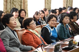 Улсын Их Хурлын Тамгын газар эмэгтэйчүүддээ хүндэтгэл үзүүлэв
