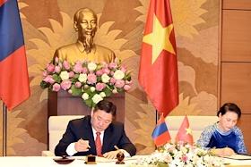 Speaker of Mongolian Parliament is conducting an official visit to Viet Nam 