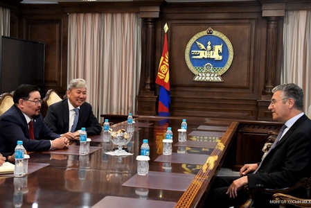 Chairman G.Zandanshatar receives the Honorary Consul of Mongolia in Luxembourg Mr. Philippe Cahen