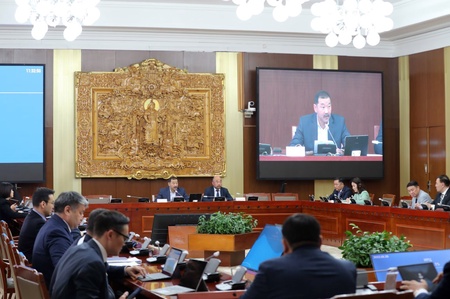 ЭЗБХ: "Монгол Улсын хөгжлийн 2024 оны төлөвлөгөө батлах тухай" УИХ-ын тогтоолын төслийг хэлэлцлээ