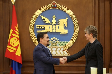 Дэлхийн Банкны БНХАУ, БНСУ болон Монгол Улсыг хариуцсан захирал Мара Уорвик тэргүүтэй төлөөлөгчдийг хүлээн авч уулзав