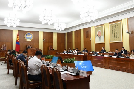 Монгол Улсын нэгдсэн төсвийн 2025 оны төсвийн хүрээний мэдэгдэл, 2026-2027 оны төсвийн төсөөллийн тухай хуулийн төсөл зэрэг 12 асуудал хэлэлцэв