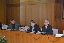 Монгол Улсын эдийн засаг, нийгмийг 2013 онд хөгжүүлэх үндсэн чиглэлийн биелэлтийг Улсын Их Хурлын чуулганаар хэлэлцүүлэх бэлтгэл хангах, Улсын Их Хурлаас гаргах шийдвэрийн төсөл боловсруулах үүрэг бүхий Ажлын хэсгийн хуралдаан