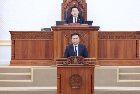 Нийтийн өргөдлийн талаарх Төсвийн байнгын хорооны санал, дүгнэлтийг сонсож, “Засгийн газарт чиглэл өгөх тухай” УИХ-ын тогтоолын төслийг хэлэлцэв