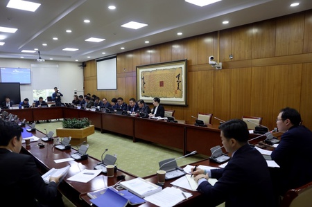 ИЦББХ: Монгол Улсын 2024 оны төсвийн  тухай хуулийн төслүүдийг хэлэлцлээ