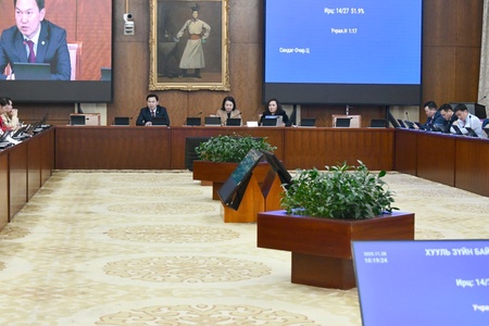 ХЗБХ: Үндсэн хуулийн цэцийн гишүүнийг үүрэгт ажлаас нь чөлөөлөх тухай асуудлыг хэлэлцэв