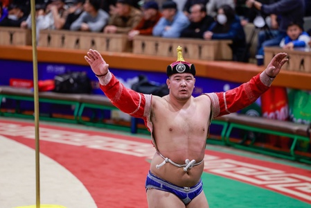 Бүгд Найрамдах Улсыг тунхагласны ойд зориулсан үндэсний бөхийн барилдаанд Улсын заан С.Сүхбат хоёр дахь удаагаа түрүүллээ