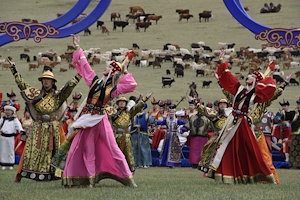 Delegates witness the traditional Mongolian mini-Naadam