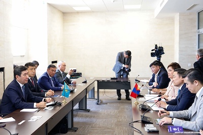 Chairman of the State Great Hural of Mongolia, D. Amarbayasgalan, held an official meeting with Yerlan Koshanov, Chairman of the Mazhilis of the Parliament of the Republic of Kazakhstan
