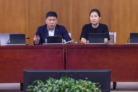 Ажлын хэсэг импортоор оруулж ирж буй тамхи, тамхин бүтээгдэхүүн олон улсын стандартын шаардлагад нийцэж байгаа эсэх талаар санал солилцлоо