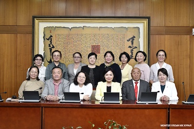 Information was provided to the advisors participating in the "Open Parliament: Expert" program