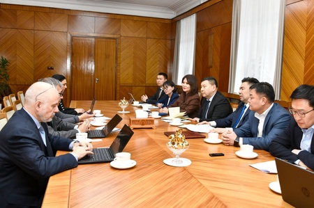 Төсвийн байнгын хорооны дарга Н.Наранбаатар ОУВС-гийн төлөөлөгчдийг хүлээн авч уулзав