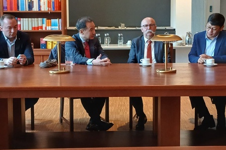 Хууль зүйн байнгын хорооны дарга Д.Цогтбаатар ХБНГУ-д ажиллав 