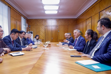 Монгол-Туркийн парламентын бүлгийн дарга С.Зулпхар Турк-Монголын парламентын бүлгийн дарга Ибрахим Уфук Каянактай уулзлаа