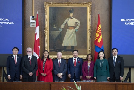 Монгол Улсын Их Хурлын дарга Г.Занданшатар, Канад Улсын Парламентын Сенатын танхимын дарга Жорж Ж.Фюри нар албан ёсны хэлэлцээ хийлээ