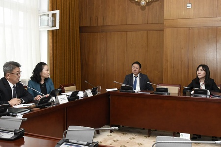 ТББХ: Монгол Улсын Их Хурлын тухай, Монгол Улсын Их Хурлын чуулганы хуралдааны дэгийн тухай хуулийн шинэчилсэн найруулгын төслийг хэлэлцэхийг дэмжлээ