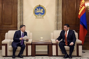 Монгол Улсын Их Хурлын чуулганы хуралдааны дэгийн тухай хуульд нэмэлт, өөрчлөлт оруулах тухай хуулийн төслийг өргөн мэдүүллээ