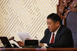 Монгол Улсын 2017 оны төсвийн тухай хуульд өөрчлөлт оруулах тухай хуулийг баталлаа  