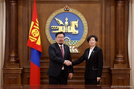 Chairman of the State Great Hural G.Zandanshatar met with Senator of the Senate of the Parliament of Kazakhstan Asem Rakhmetova