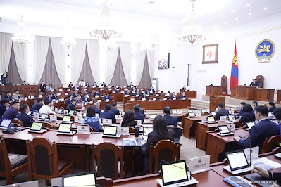 Шинжлэх ухаан, технологийн тухай хуульд нэмэлт, өөрчлөлт оруулах тухай хуулийн төслийг хэлэлцэж эхлэв 