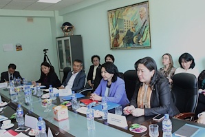 Видео: НББСШУ-ын байнгын хорооны ажлын хэсэг Монгол Улсын Консерваторийн үйл ажиллагаатай танилцав