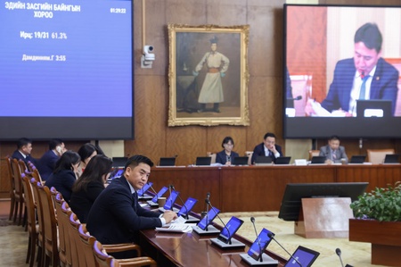 ЭЗБХ: Хагас коксон шахмал түлшний асуудлаар Эрчим хүчний сайдад хандсан Ц.Баатархүү гишүүний асуулгын хариуг хэлэлцлээ