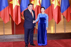 Монгол Улсын Их Хурлын дарга М.Энхболд БНСВУ-д албан ёсны айлчлал хийж байна