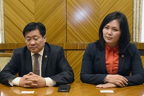 Видео: Монгол-Хятадын парламентын бүлгийн гишүүд БНХАУ-ын ӨМӨЗО-ны төлөөлөгчидтэй уулзав