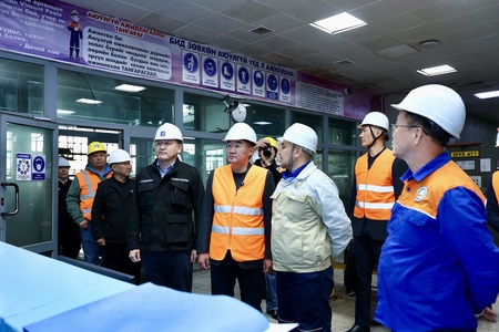 УИХ-ын дарга С.Бямбацогт “ДЦС-3” ТӨХК-д гарсан ослын нөхөн сэргээлт, өргөтгөл шинэчлэл, өвөлжилтийн бэлтгэл ажилтай танилцлаа