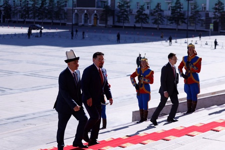 Монгол Улсын Их Хурлын дарга Г.Занданшатар Бүгд Найрамдах Киргиз Улсын парламентын дарга Н.Шакиевыг  угтан авлаа