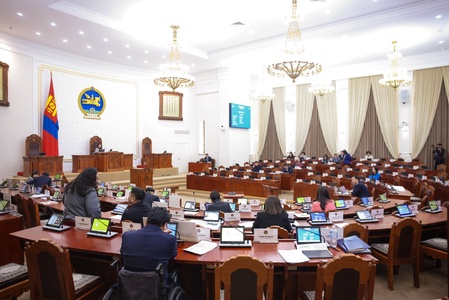 Төрөөс мөнгөний бодлогын талаар ирэх онд баримтлах үндсэн чиглэлийн төслийн хэлэлцүүлгийг үргэлжлүүллээ