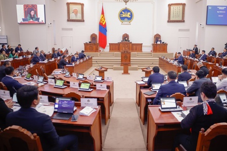 Монгол Улсын 2026 оны төсвийн хүрээний мэдэгдэл, 2027-2028 оны төсвийн төсөөллийн тухай хуульд өөрчлөлт оруулах тухай хуулийн төслийг хоёр дахь хэлэлцүүлэгт шилжүүллээ