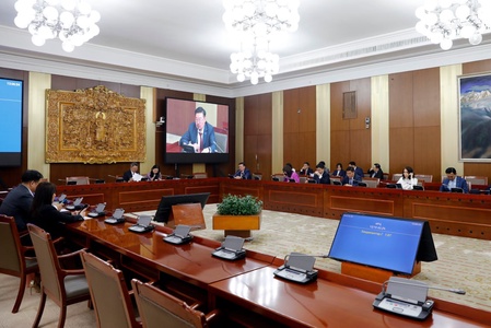 ТББХ: “Монгол Улсын Үндсэн хуульд оруулсан өөрчлөлттэй холбогдуулан авах зарим арга хэмжээний тухай” УИХ-ын тогтоолын төслийг хэлэлцлээ